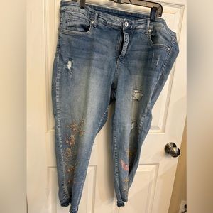 Terra & Sky distressed embroidered ankle length jeans